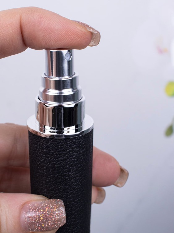 Атомайзер 12 мл Кожаный кофр черный