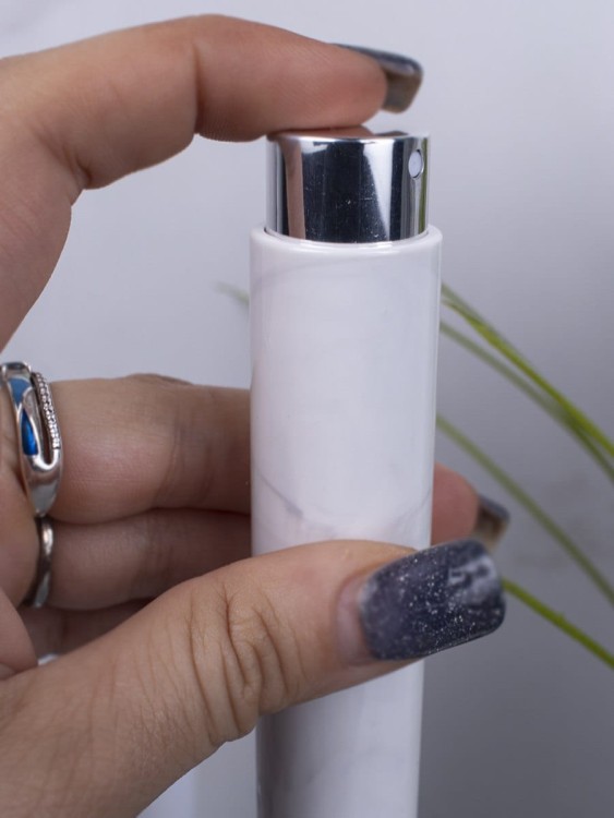 Атомайзер 10 мл белый ПОМАДКА МРАМОР круглый