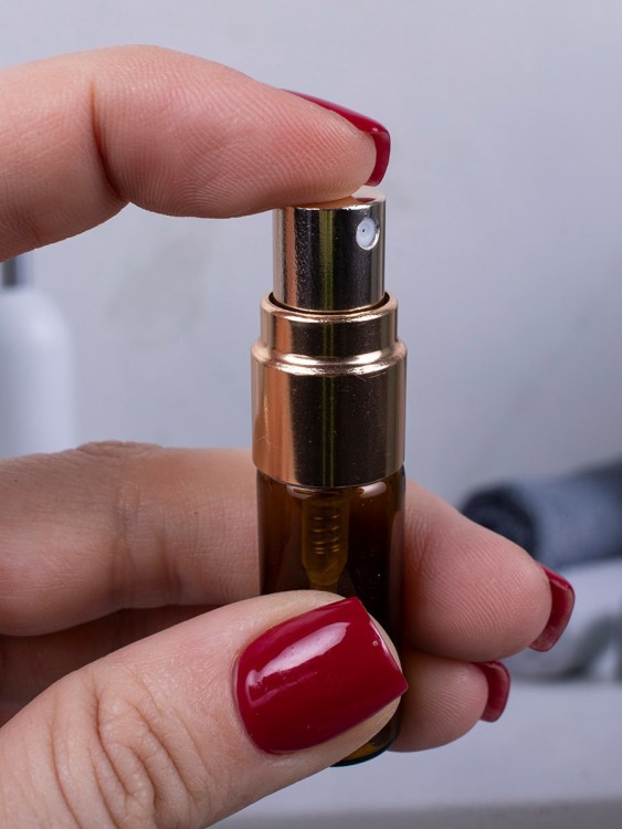 Атомайзер 3мл ТЕМНОЕ СТЕКЛО металлический спрей ЗОЛОТО