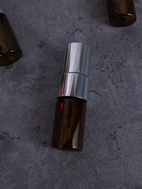 Атомайзер 2мл ТЕМНОЕ СТЕКЛО металический спрей серебро 