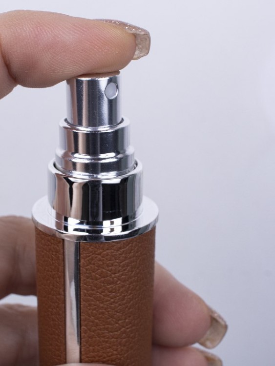 Атомайзер 12 мл Кожаный кофр коричневый