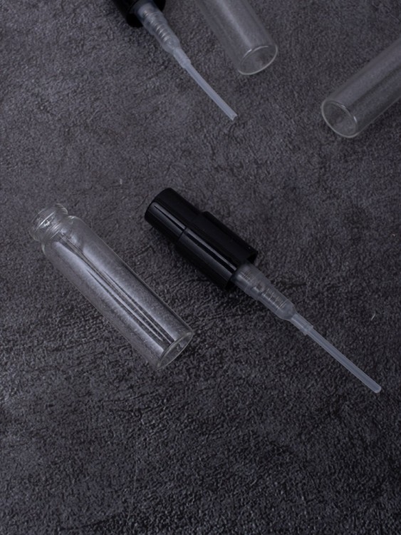 Атомайзер 2мл стекло захлапывающиеся спрей черный