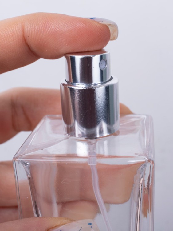 Флаконы 50мл стекло спрей квадрат дерево крышка светлое