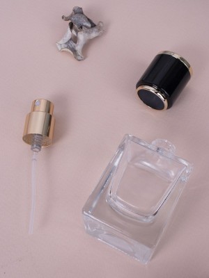 Флаконы 30мл стекло спрей квадрат черная крышка